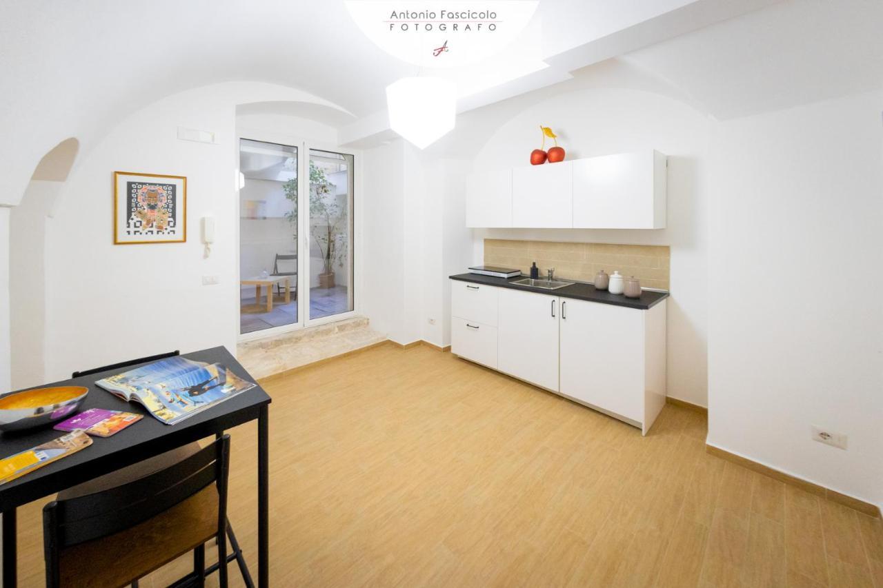 Antica Dimora Lombardi 2 Apartment Бари Екстериор снимка
